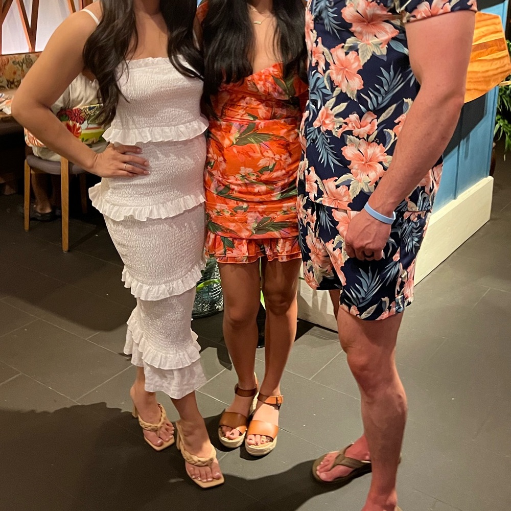 Pretty Little Thing Peach Tropical Bodycon Dress - Picture 6 of 6